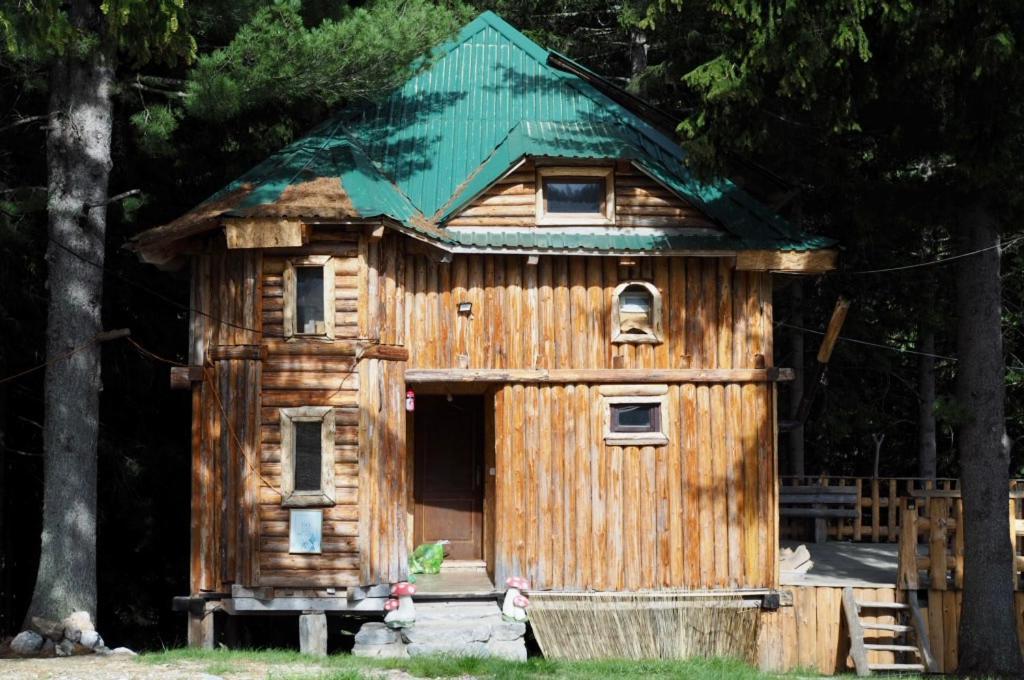 Pinetrees Lodge Плав Екстериор снимка