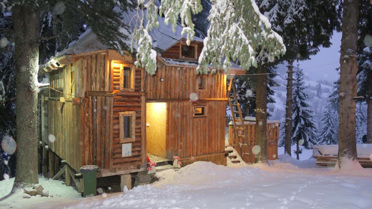 Pinetrees Lodge Плав Екстериор снимка