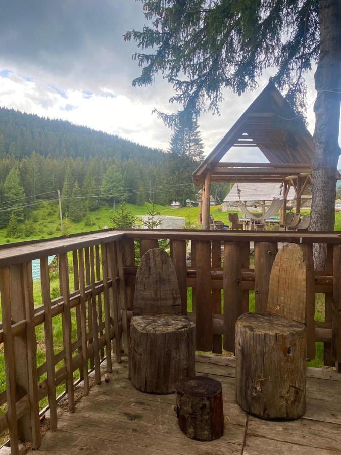 Pinetrees Lodge Плав Екстериор снимка